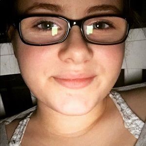 Meet your Posher, Brooke